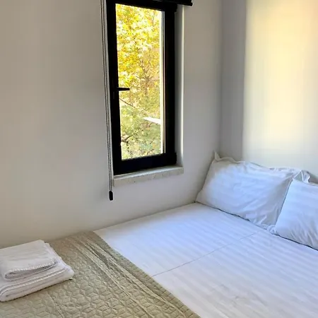 Digital Nomad Ap טיראנה
