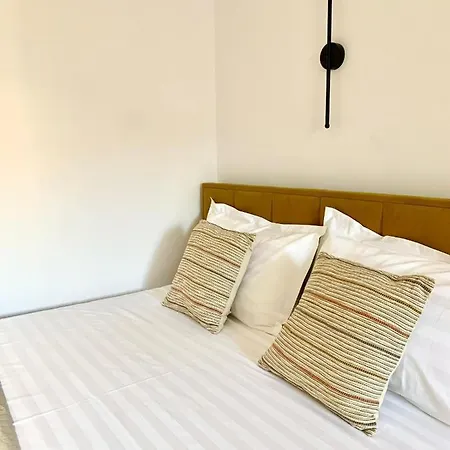 Digital Nomad Ap * Tirana